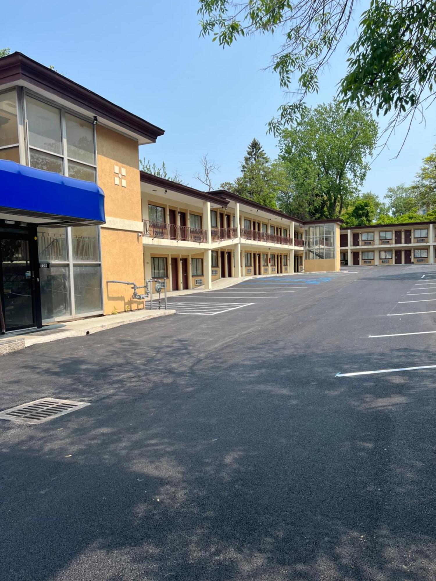 Executive Inn Schenectady Downtown Exterior foto