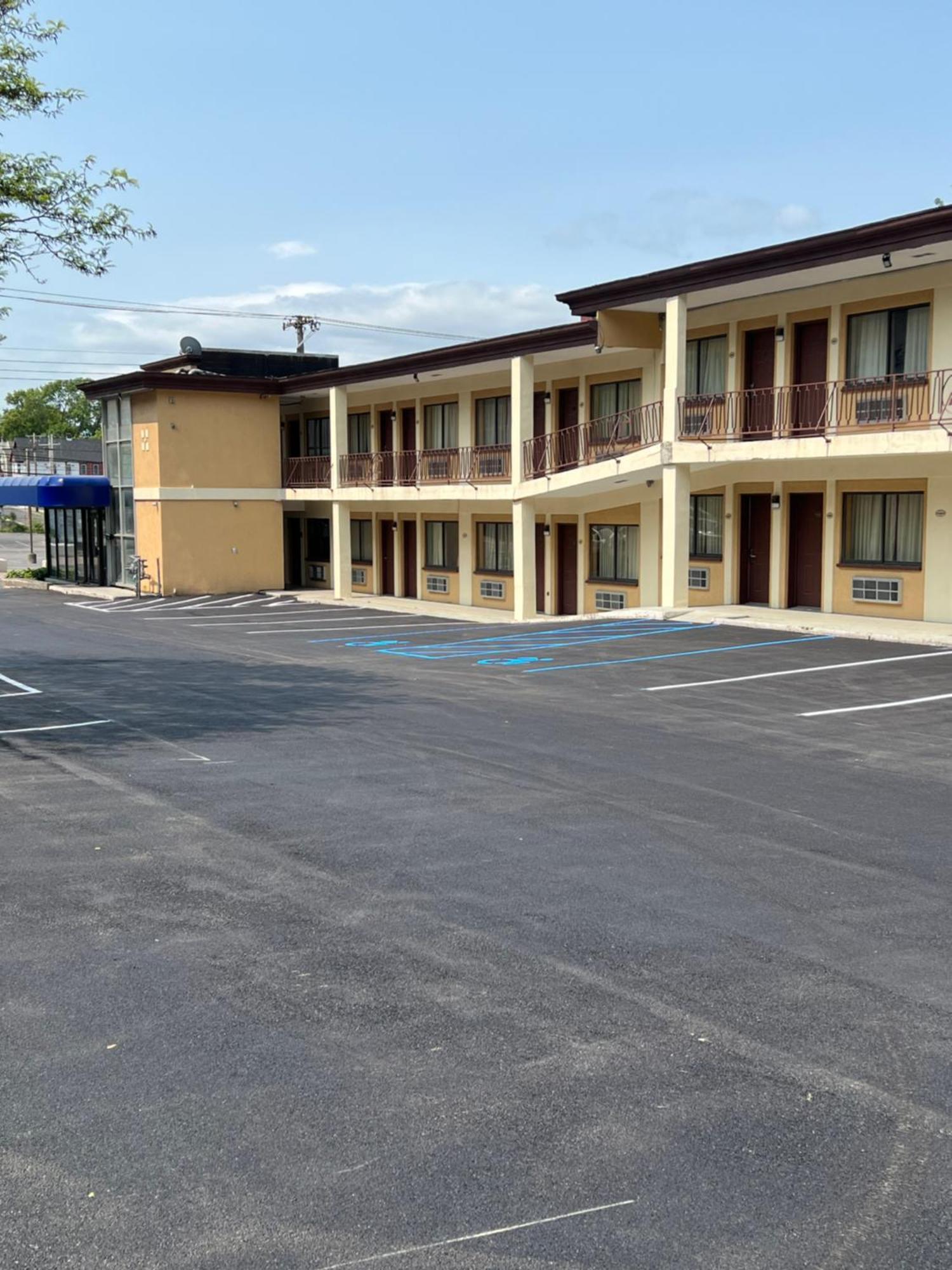 Executive Inn Schenectady Downtown Exterior foto